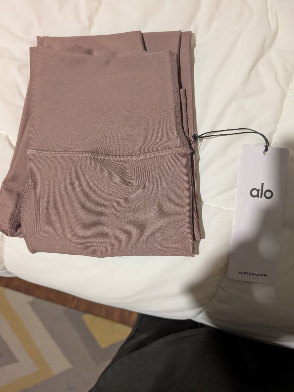 Alo Medium Mushroom Airlift 7/8 leggings